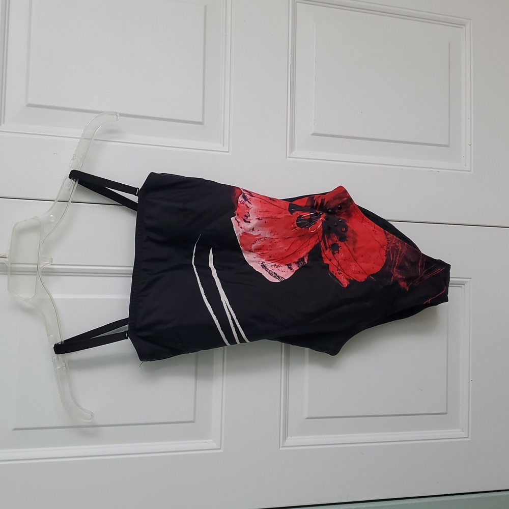 Gottex Black w Poppy Swimsuit Size 6